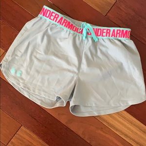 Under Armour Play Up gray shorts